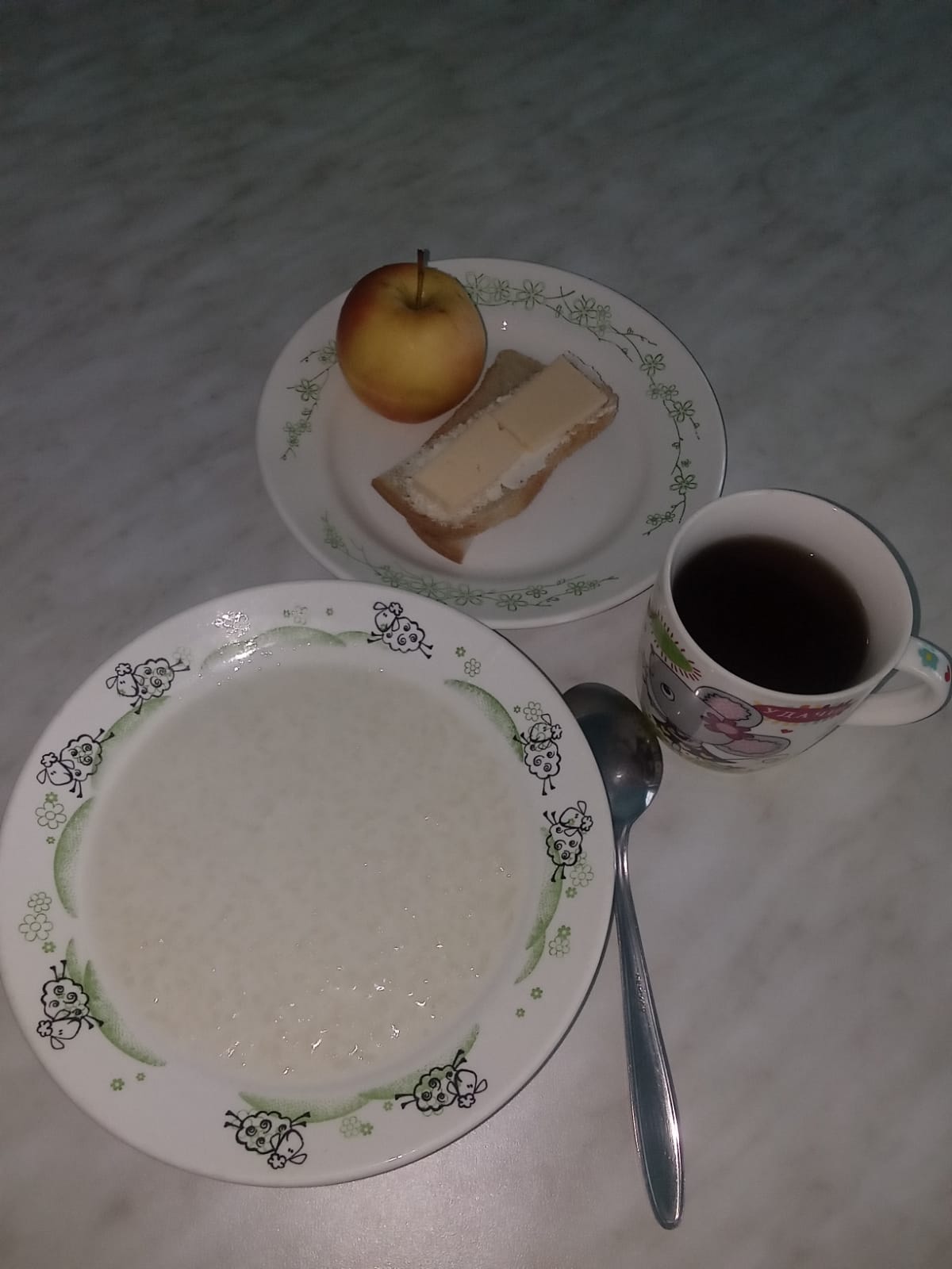 горячий завтрак.